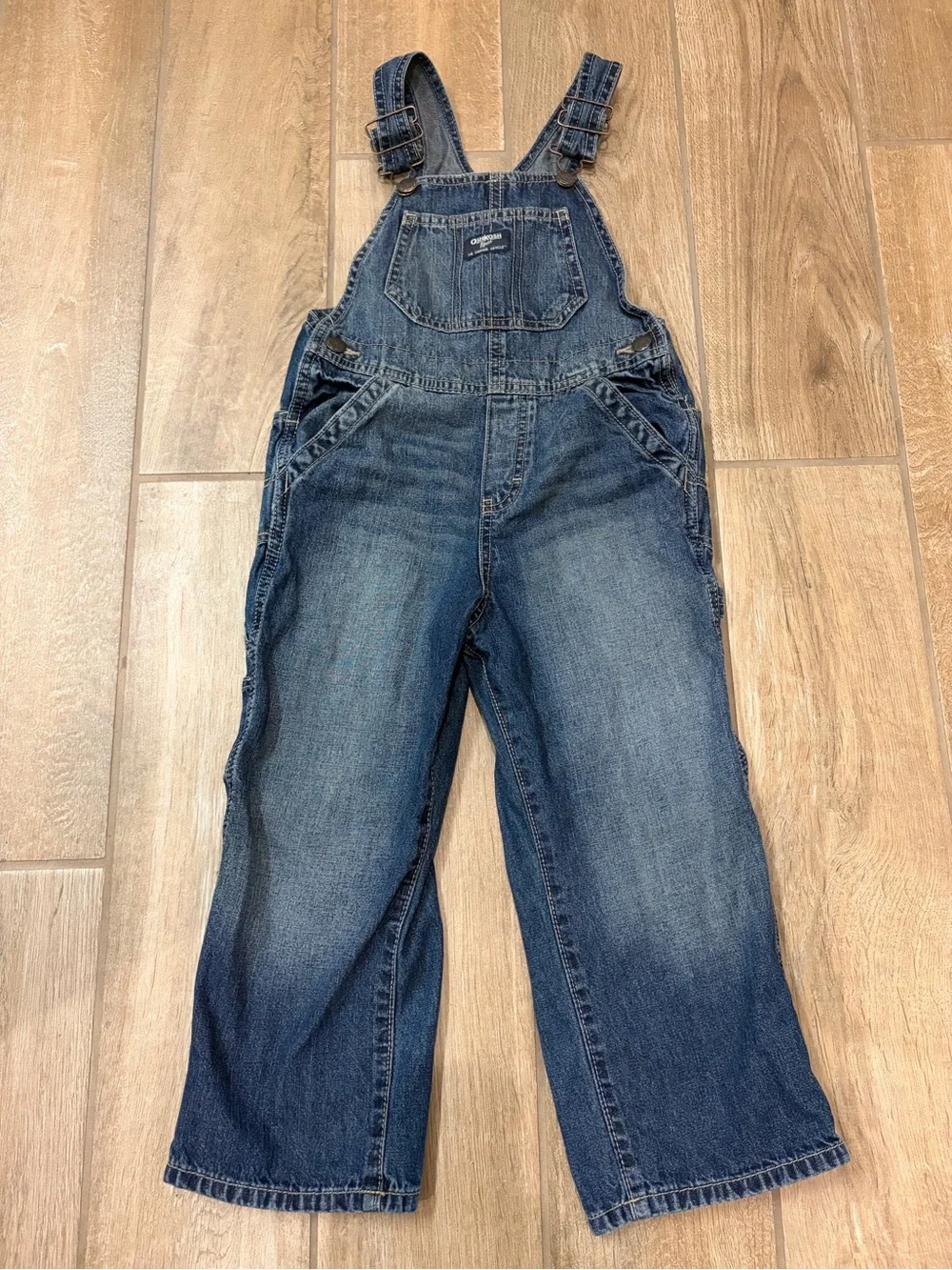 OshKosh B'Gosh kids' overalls featuring adjustable metal-buckle straps size 5T